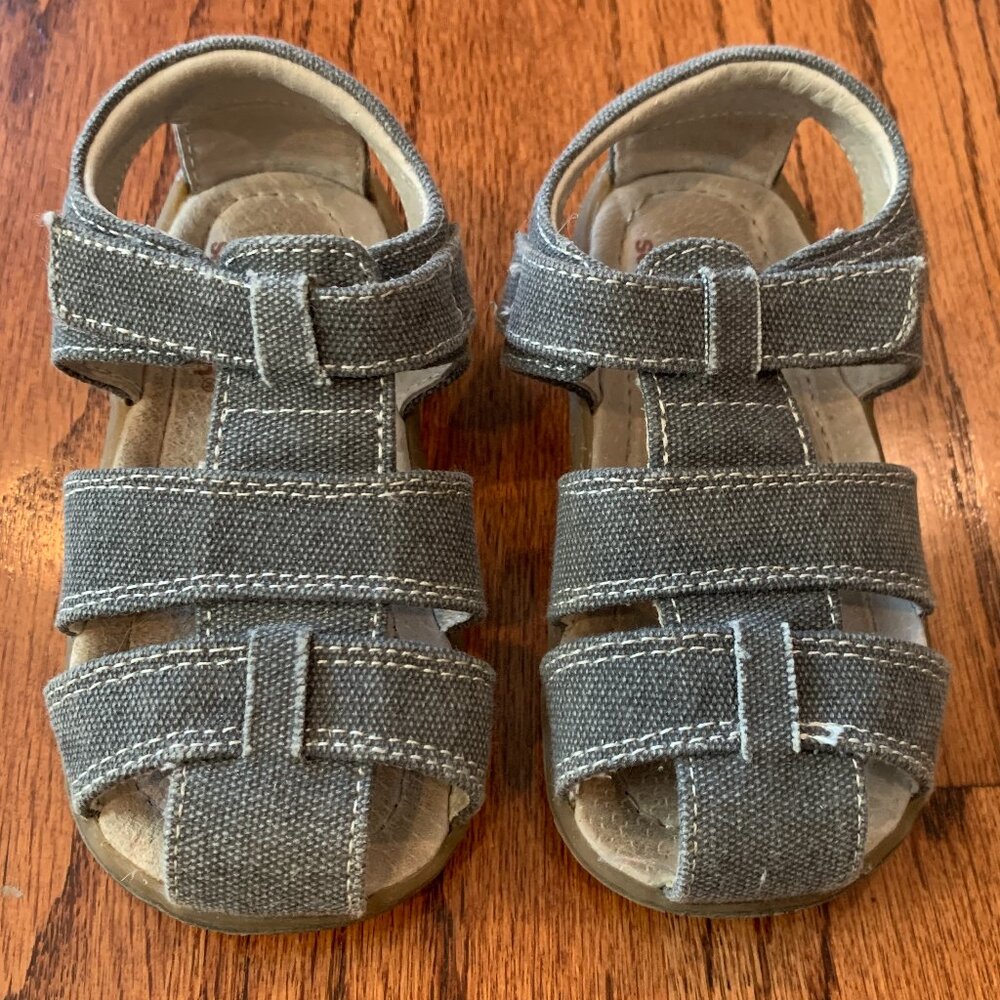 See Kai Run 'Jude IV' Canvas Fisherman Sandal Shoe MSRP $62 | Gray | Size 7T
